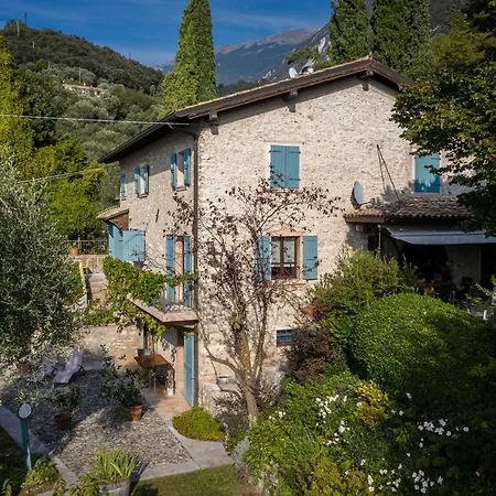 Giacomazzi House Bri *