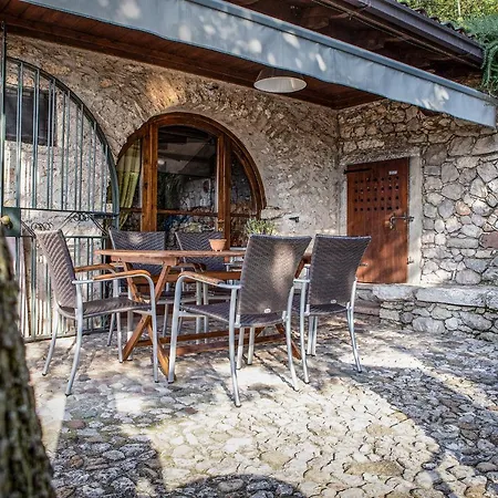 Giacomazzi House Bri